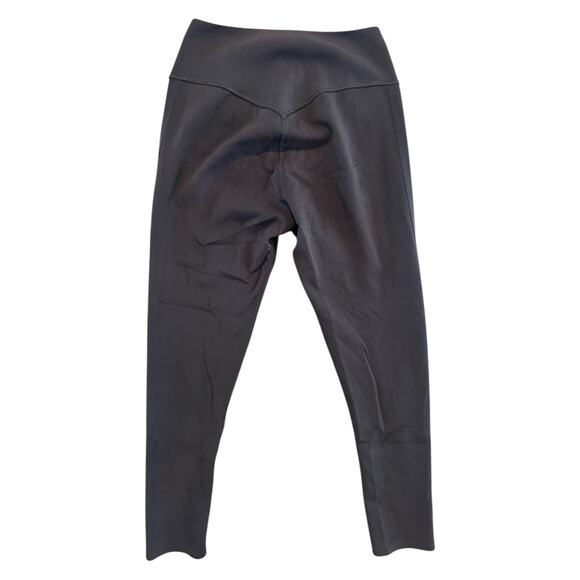 Gymshark XS Black Capri Workout Leggings - Picture 5 of 7